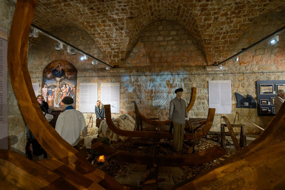 Petkom u pet; Stručno vodstvo kroz izložbu "Brodogradnja na dubrovački način &ndash; 500. obljetnica &scaron;kara u Gružu"