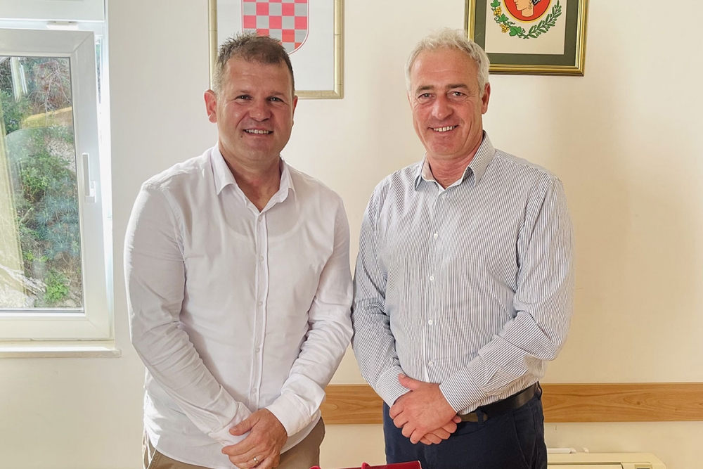 Državni prvak Nik&scaron;a Miloslavić u gađanju na leteće mete - skeet na prijemu kod načelnika Nardellija