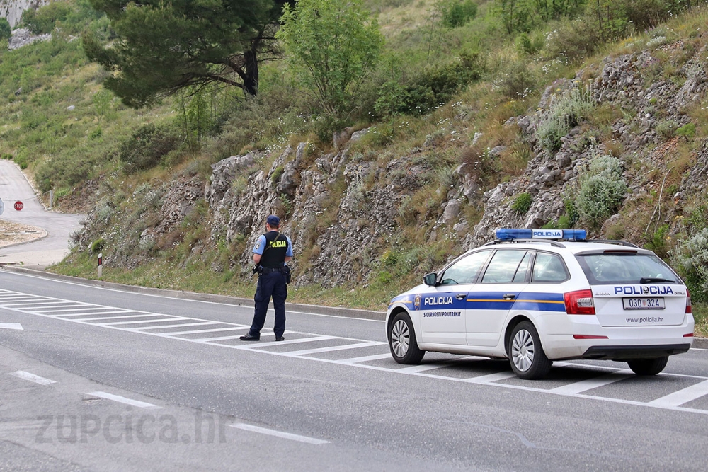 Odluka o zabrani napu&scaron;tanja mjesta prebivali&scaron;ta - Preko Dupca ili Duboke ljute se ne može bez propusnice
