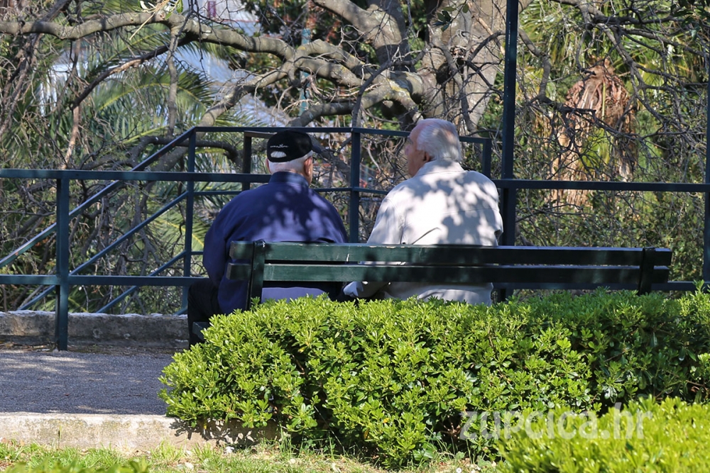 Općina osobama s mirovinom do 1.500 kuna uplati godi&scaron;nje 1.800 kuna u kojih je uračunato 800 kuna od Županije