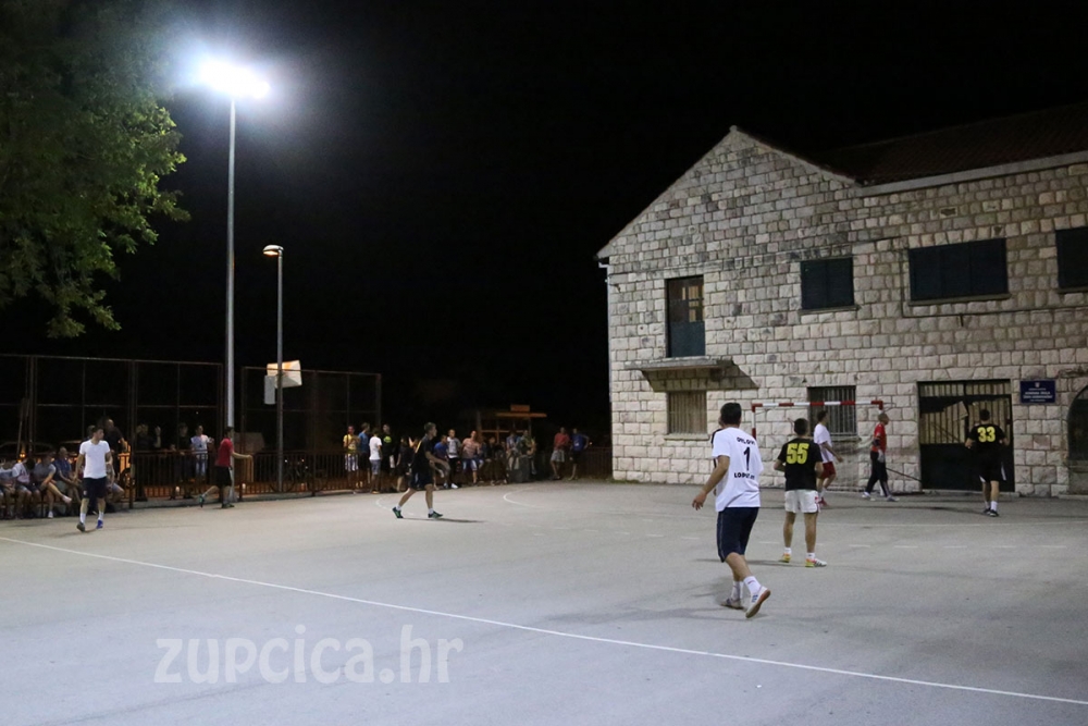 Sutra počinje Tradicionalni malonogometni turnir ispred stare &scaron;kole, prijavljeno 15 momčadi
