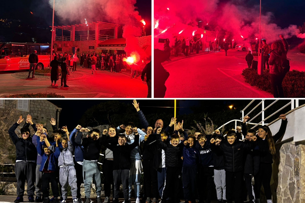 Doček malih igrača Gusara polufinalista Prvenstva Hrvatske na plivali&scaron;tu u Mlinima (FOTO)