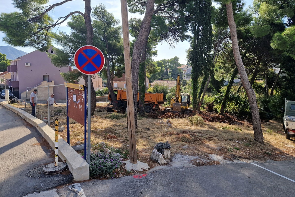 Započeli su radovi na uređenju dječjeg igrali&scaron;ta i vježbali&scaron;ta u Gornjoj Čibači