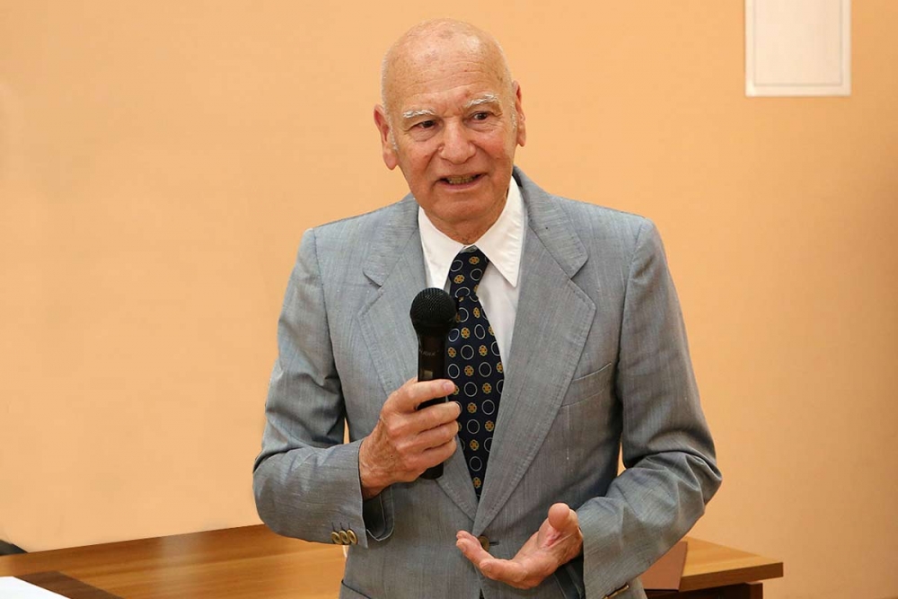 Gospar Pero Ivelja u svojim devedesetima osvojio pro&scaron;lotjedni turnir Bridž kluba Astarea